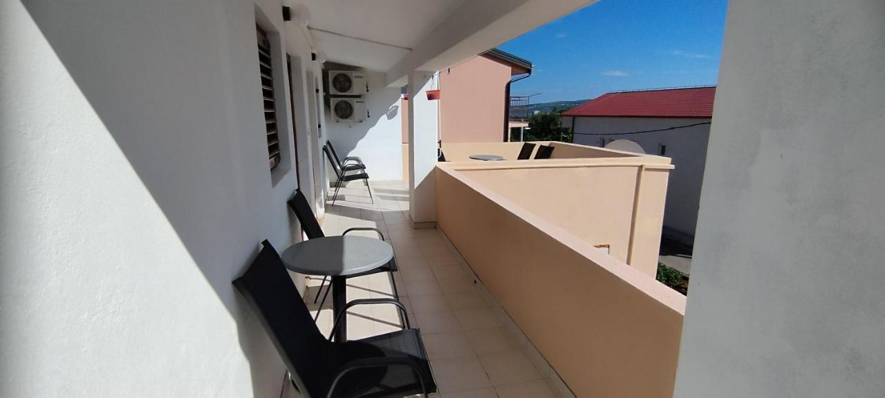 Apartments Andela Starigrad Paklenica Eksteriør bilde