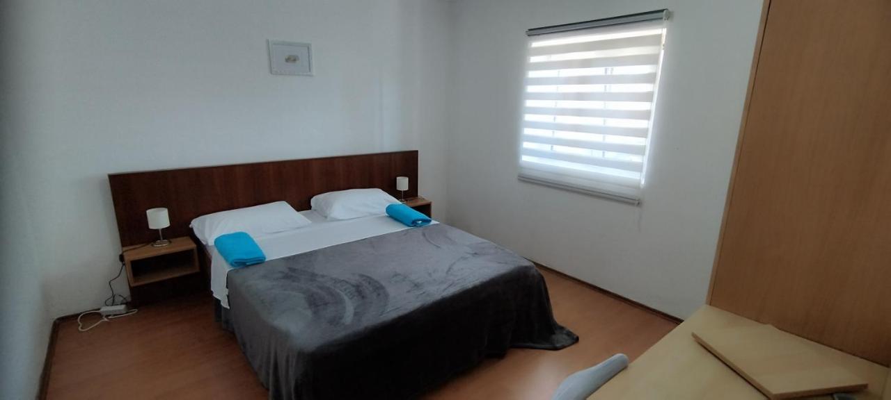 Apartments Andela Starigrad Paklenica Eksteriør bilde